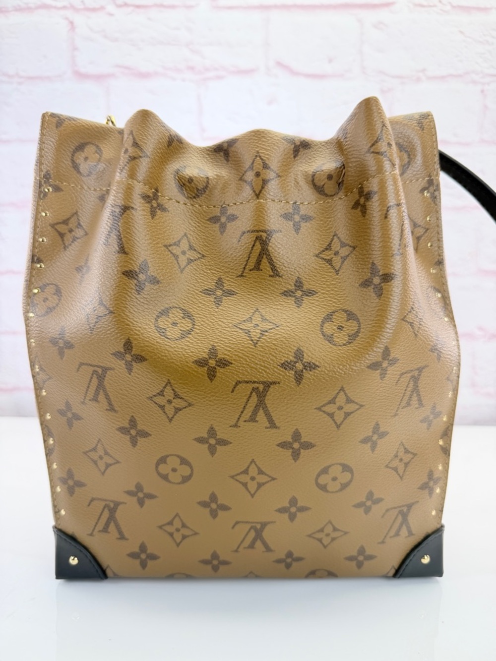 Louis Vuitton Noe Trunk PM Reverse Monogram Chain-Trim Shoulder Bucket Bag - Picture 3 of 13